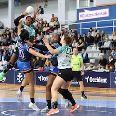 El Elche toma el mando en la Liga femenina