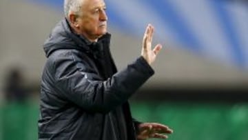 Scolari: "La victoria ante el Barcelona no es imposible"