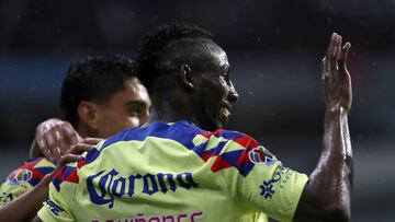 MEX7259. CIUDAD DE MÉXICO (MÉXICO), 03/10/2023.- Julián Quiñones del América celebra un gol anotado al Pachuca, durante un juego por la jornada 11 del torneo Apertura 2023 de la Liga MX del fútbol mexicano hoy, en el estadio Azteca, en Ciudad de México (México). EFE/Sáshenka Gutiérrez
