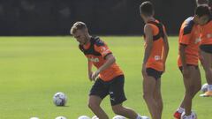 14/08/20
 ENTRENAMIENTO DEL VALENCIA CF - 
 TONI LATO