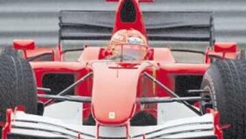 <b>CONDICIONES DIFÍCILES. </b>El debut del Ferrari para el Mundial 2006 se produjo con una climatología poco propicia, con bajas temperaturas e incluso una ligera nevada.