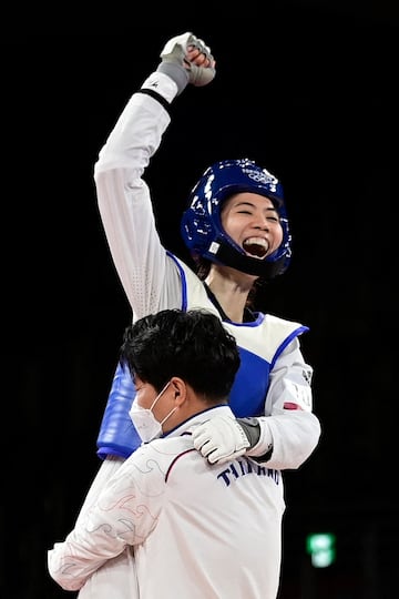 Adriana Cerezo ha conseguido la plata. Wongpattanakit propinó una patada clave a Adriana a falta de 10 segundos y priva así a la española de conseguir la medalla de oro. Se tendrá que conformar con la medalla de plata de -49kg de taekwondo, tras firmar una gran actuación.