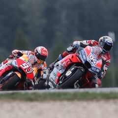 Recital de pasadas entre Lorenzo y Márquez: un total de 9