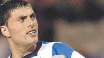 <b>EN LAS QUINIELAS. </b>Una parte del vestuario promueve la capitanía de Tristán en el Centenario.