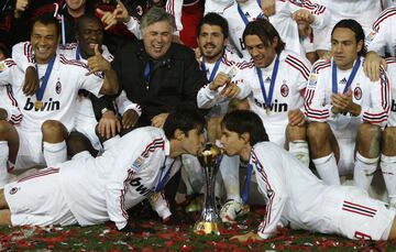 En diciembre de 2007 consigui¨® con el AC Milan el Mundial de Clubes tras ganar en la final al Boca Juniors por 4-2.