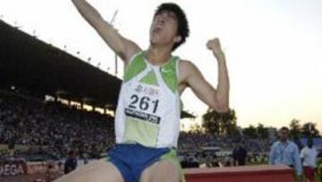 <b>POR FIN.</b> El chino Liu Xiang llevaba tiempo rondando una marca similar y ya ha conseguido batir a Colin Jackson.