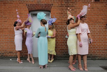 Ascot vuelve lleno de looks extravagantes y mucho glamour