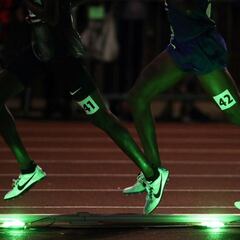 El atletismo mundial vive un nuevo cisma con las liebres luminosas