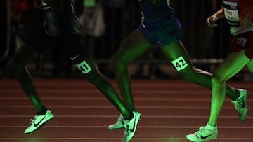 El atletismo mundial vive un nuevo cisma con las liebres luminosas