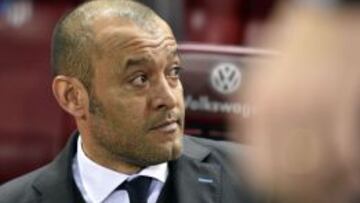 Nuno.