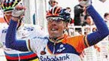 Óscar Freire celebra su triunfo.