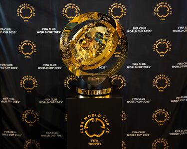 Viendo que la celebración del primer Mundial de Clubes en Estados Unidos ha tenido mucha audiencia, España quiere presentar su candidatura para acoger el de la próxima edición. Sería en 2029, un año antes de la Copa del Mundo. Por ello, el país sería sede de las dos competiciones con mayor prestigio global en el fútbol, tanto a nivel de clubes como de selecciones.