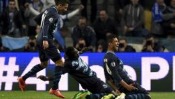 Casemiro celebra el tercero de Porto sobre Basilea.