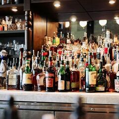 ¿Por qué falta alcohol de importación y qué pasará en Navidad?