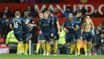 Los jugadores del Southampton celebran el gol de Tadic.