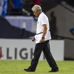 Reacciones de periodistas al despido del “Tuca” Ferretti