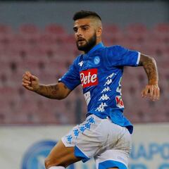 Insigne brilla con un doblete