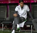 El polémico Bendtner cuelga las botas y apunta a los banquillos