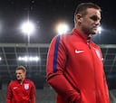 Southgate se rinde y sienta a Rooney ante Eslovenia