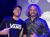 El mejor surfista de olas gigantes busca a alguien que le grabe