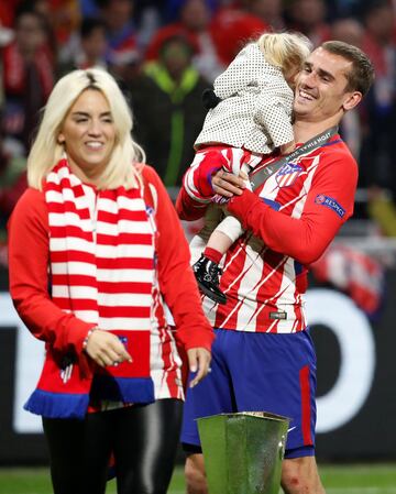 Antoine Griezmann y su familia.