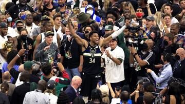 Giannis Antetokounmpo y Milwaukee Bucks, campeones de la NBA 2020-21.