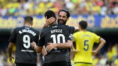 Ayoze celebra un gol con Isco.