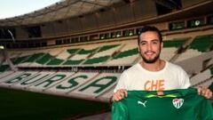 Jorquera ficha por tres años en Bursaspor: "Estoy feliz"