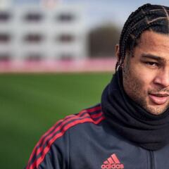 El motivo por el que Gnabry lleva las uñas negras