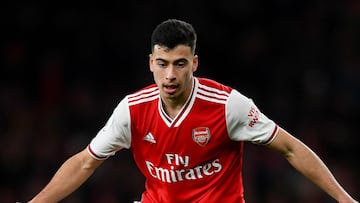 Gabriel Martinelli signs new long-term contract with Arsenal