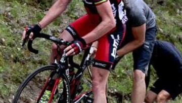 Evans fue uno de los perjudicados por los pinchazos en el ascenso al Mur de Péguère.