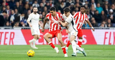 Aprobados y suspensos del Almería: héroes masacrados por el VAR 