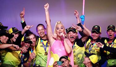 Kate Perry celebra el ¨¦xito del cricket autraliano
