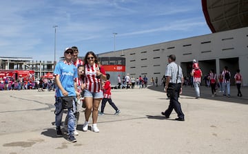 El Atleti celebra el Día del Niño en el Metropolitano