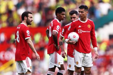 MANCHESTER, ENGLAND - APRIL 16: Cristiano Ronaldo of Manchester United prepares to take a free kick during the Premier League match between Manchester United and Norwich City at Old Trafford on April 16, 2022 in Manchester, England. (Photo by Naomi Baker/Getty Images)