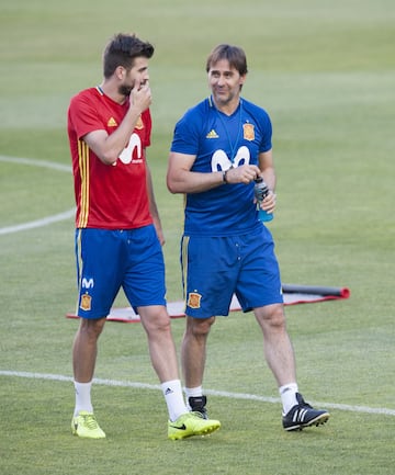 Julen Lopetegui y Gerard Piqué.