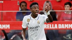 What did Real Madrid winger Vinícius say about referee Javier Iglesias Villanueva and his Girona yellow card?