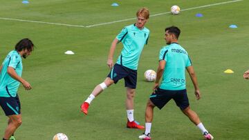 Álex Fernández, sobre su continuidad: "Mi cabeza está en seguir en el Cádiz"