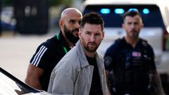FORT LAUDERDALE, FLORIDA - MARCH 30: Lionel Messi #10 of Inter Miami arrives prior to a game against the New York City at DRV PNK Stadium on March 30, 2024 in Fort Lauderdale, Florida.   Rich Storry/Getty Images/AFP (Photo by Rich Storry / GETTY IMAGES NORTH AMERICA / Getty Images via AFP)