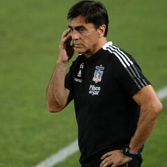 "Ayer hablé con Quinteros": Colo Colo se mueve por un fichaje