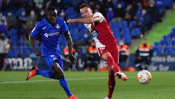 GETAFE, SPAIN - OCTOBER 25: Iago Aspas of RC Celta de Vigo scores their team's second goal during the LaLiga Santander match between Getafe CF and RC Celta de Vigo at Coliseum Alfonso Perez on October 25, 2021 in Getafe, Spain. (Photo by Angel Martin