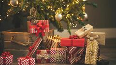Millones de niños esperan la llegada de Santa Claus para abrir los regalos que incluyeron en su carta. Descubre cómo saber cuándo llegan.