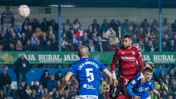 En-Nesyri remata el 0-1.