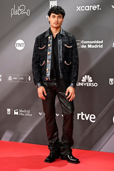 Felipe Londoño posa en la alfombra roja. 
