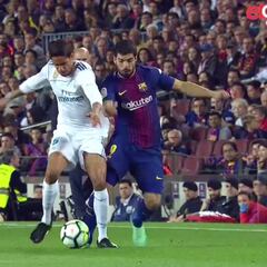 El árbitro desoyó el aviso de que Suárez hizo falta a Varane