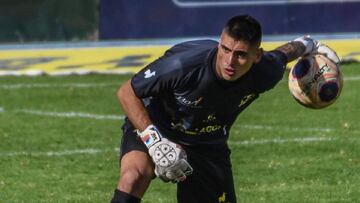Claudio Santis clasificó con Atlético Palmaflor a la Copa Sudamericana pero ahora no tiene club. Tuvo sondeos en Chile, Argentina, Bolivia y Ecuador, pero todo quedó en nada por ahora.