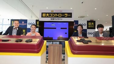 Crean unos mandos gigantes de NES de 2 metros de largo