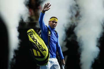 Nadal saluda a la afición reunida en Sídney para el torneo Fast4 disputado en 2019.