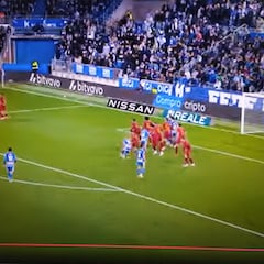 A balón parado, la vida sigue igual en el Valencia