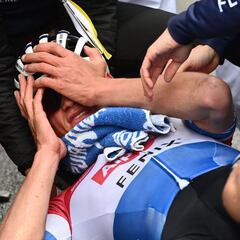 Triunfo heroico de Van der Poel ante un Pogacar asombroso en una etapa para la historia